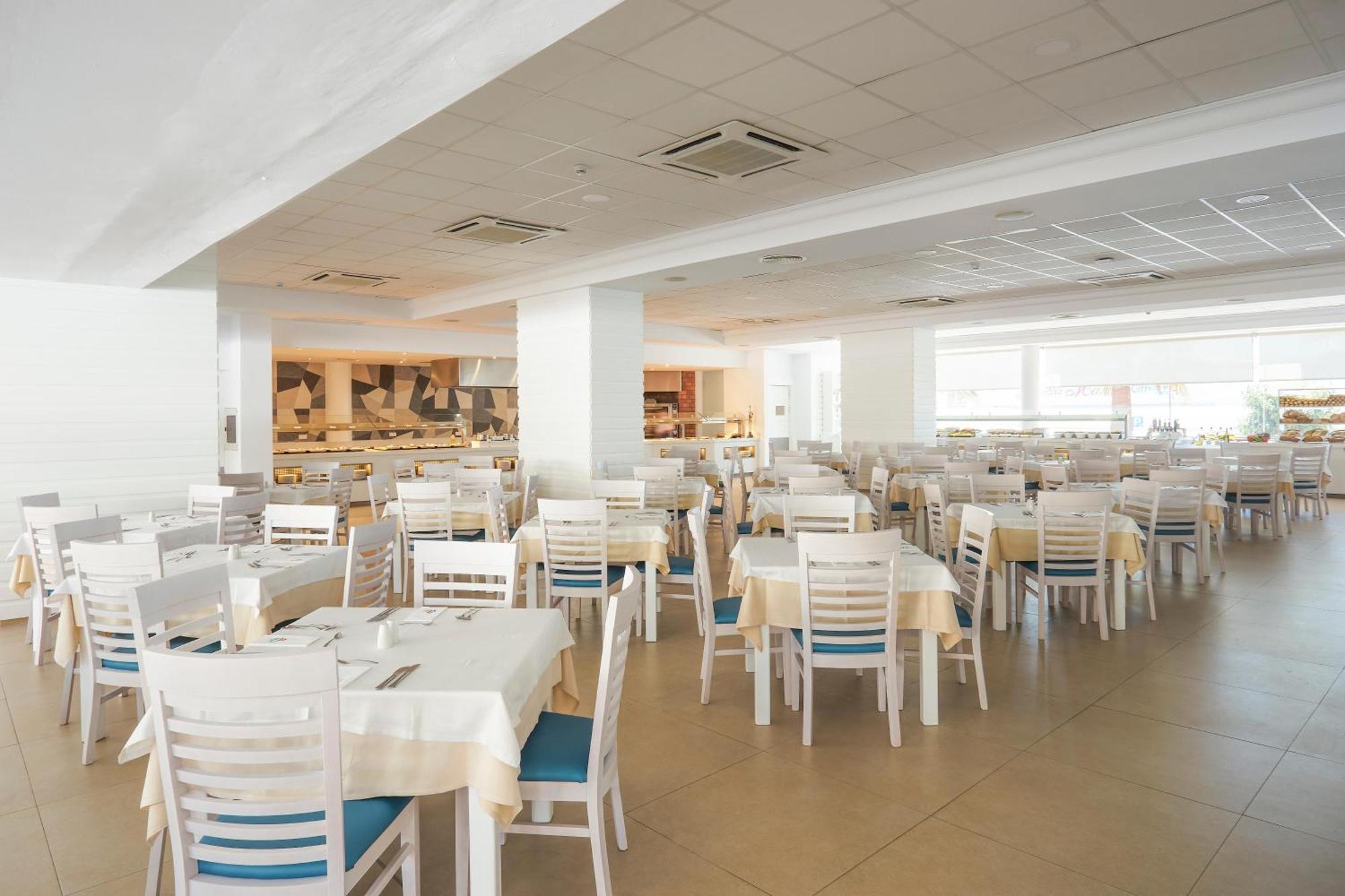 Marsenses Paradise Club Кала'н Бош Екстериор снимка